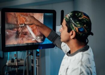 Encontro de urologistas fomenta cirurgia robótica em Salvador