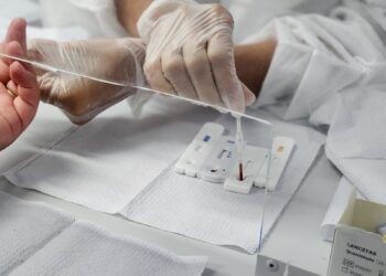 Governo da Bahia intensifica ações preventivas durante o Carnaval com três postos de testagem e distribuição de 1 milhão de camisinhas