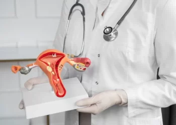 Estudo apresenta resultados animadores no combate ao câncer do colo do útero localmente avançado