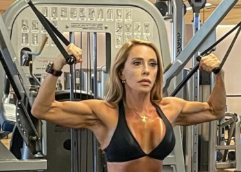 Aos 67 anos, influenciadora impressiona com forma física invejável