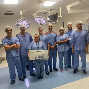 equipe de urologia do hospital Cardio Pulmonar Rede D'Or, coordenada pelo Dr. Lucas Batista, responsável pela realização inédita do tratamento de próstata aumentada com uso do Rezum.