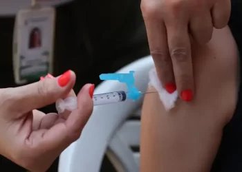 Confira onde se vacinar gratuitamente contra dengue em Salvador