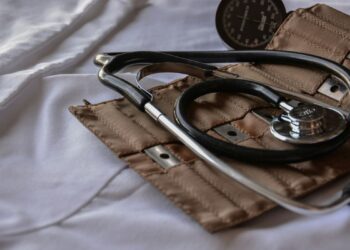 Brasil tem quase dois casos por dia de exercício ilegal da medicina