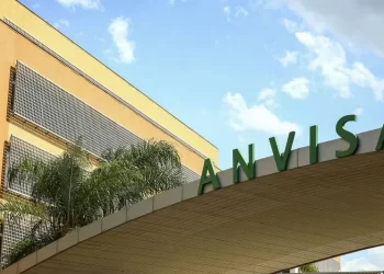 Anvisa proíbe peeling de fenol após morte em SP e abre investigação sobre potenciais danos da substância