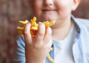 Obesidade infantil é a nova realidade das crianças brasileiras, dizem especialistas