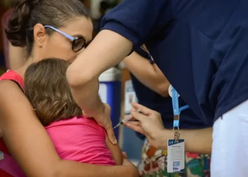 Brasil deixa lista dos 20 países com mais crianças não vacinadas