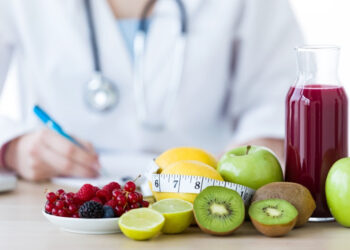 6 efeitos adversos das canetas emagrecedoras e como evitá-los com ajustes na dieta