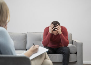 Setembro amarelo: especialista reforça a importância da atenção aos sinais de alerta aos que estão em sofrimento