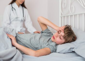 O que fazer em caso de intoxicações medicamentosas em crianças?