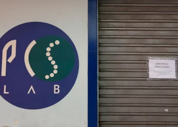 Polícia investiga laboratório por infecções por HIV no Rio