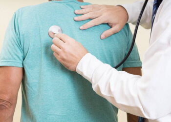 Dia Mundial da Pneumonia alerta para os riscos da doença para todas as idades