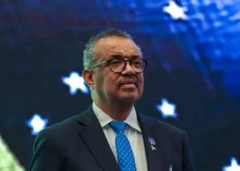 OMS vê com preocupação suspensão de recursos dos EUA para HIV