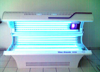 Mesmo proibidas, câmaras de bronzeamento artificial seguem oferecendo riscos à saúde no Brasil