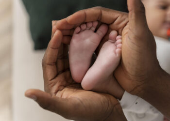 Apae Salvador acende alerta sobre redução no número de exames do teste do pezinho