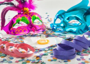 Carnaval é época de diversão e de prevenção contra ISTs, como sífilis, HIV e herpes