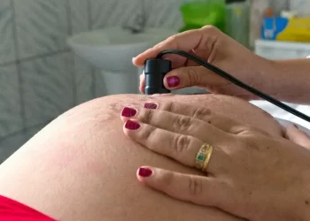 Saúde recomenda cálcio para todas as gestantes para prevenir eclâmpsia