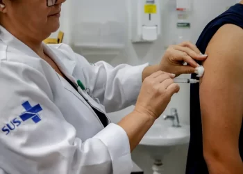 Rio amplia para 18 anos faixa etária para vacinação da dengue