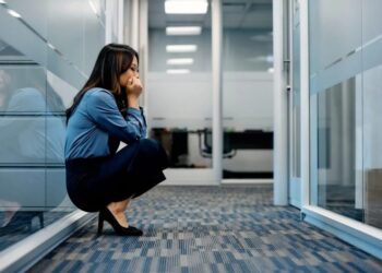 Afastamentos por problemas de saúde mental aumentam 134% no Brasil