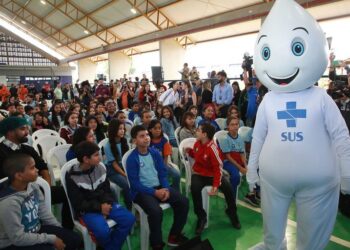 Ministérios da Educação e da Saúde iniciam campanha de vacinação nas escolas públicas