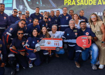 Ministério da Saúde entrega 25 novas ambulâncias do SAMU 192 para a Bahia e anuncia investimento de R$ 160 milhões na Bahiafarma