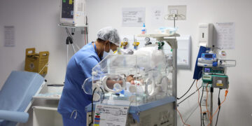 Mais da metade das mulheres que se tornaram mães na Bahia em 2024 teve seus filhos por cesárea
