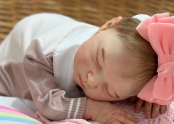 Deputado propõe multa pesada a quem levar bebê reborn ao SUS