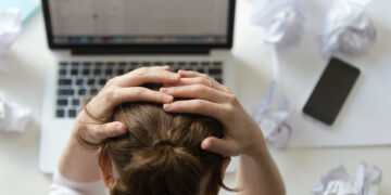 Inteligência artificial é aposta para prevenir burnout em tempo real