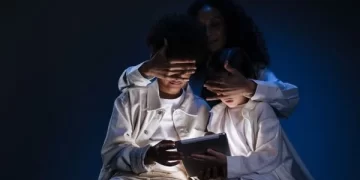 Adolescentes com pior saúde mental passam mais tempo nas redes sociais