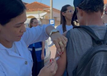 Dia D de vacinação contra o sarampo ocorre em mais quatro estados