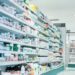 Comissão do Senado aprova projeto que autoriza farmácias completas em supermercados