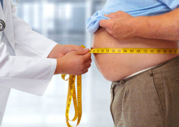 Emagrecer menos de 7% do peso corporal ajuda a reduzir risco de doenças crônicas e morte