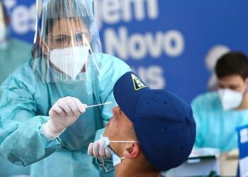 Casos de síndrome respiratória grave por Covid-19 crescem no Brasil