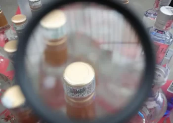 Brasil tem 47 casos de intoxicação por metanol; mortes chegam a nove