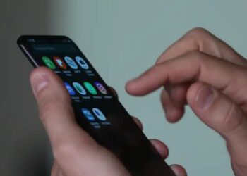 Em ação com o Ministério da Saúde, AGU notifica Meta contra médicos antivacina que exploram população com venda de tratamentos falsos