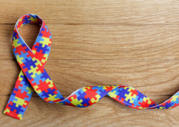 Autistas Brasil repudia assassinato de criança autista e exige justiça e políticas efetivas de proteção à criança com deficiência