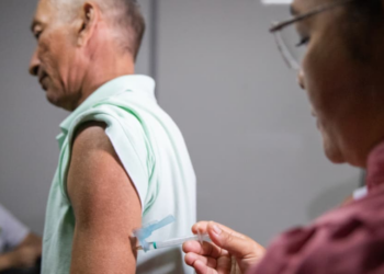 Ministério da Saúde inicia estratégia piloto de vacinação contra a dengue com imunizante 100% nacional