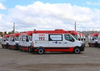 Bahia recebe mais de R$ 300 milhões em investimentos do PAC Saúde com entrega de veículos e equipamentos