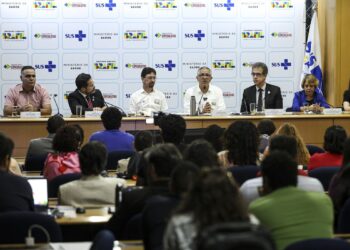 Saúde anuncia 3 mil vagas de residência e 900 para especialistas