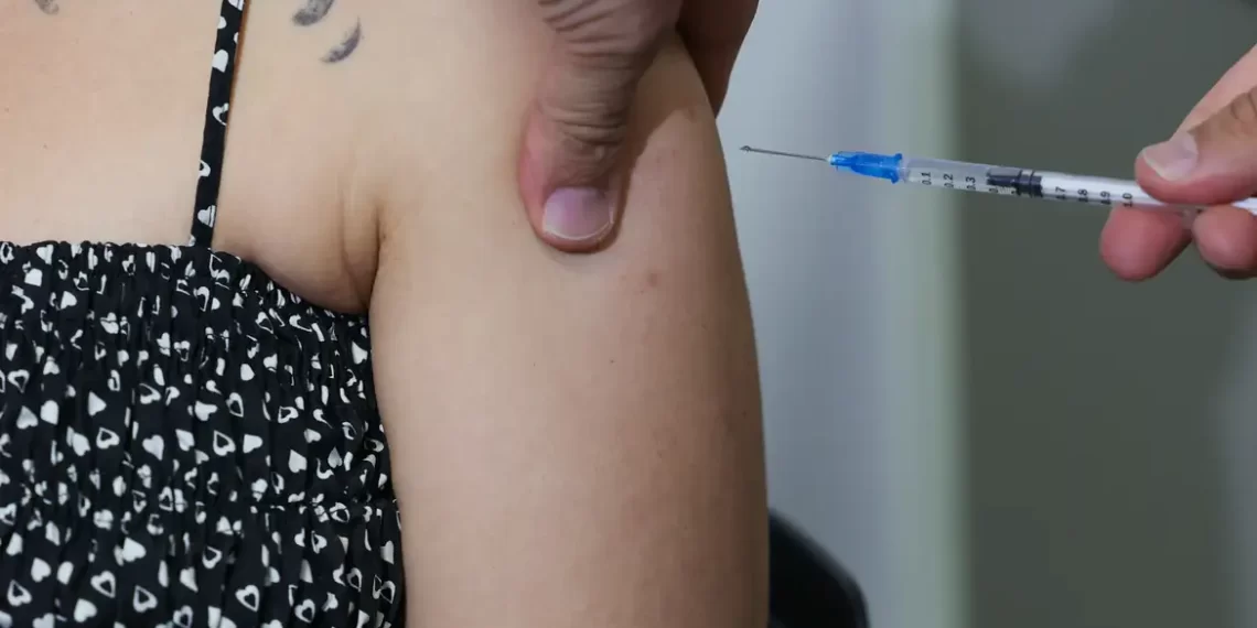 Anvisa indica vacina contra o HPV para prevenir mais tipos de câncer