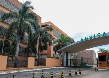 Anvisa proíbe venda de fórmula infantil contaminada por toxina