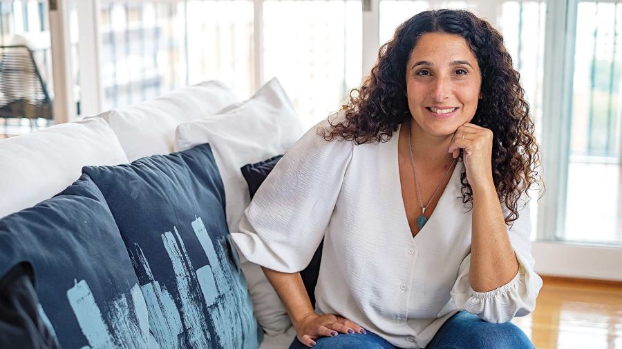 Colocar a si mesma no centro é um ato de coragem: história de Fabiana Jafif inspira mulheres com doenças crônicas