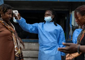 Brasil ativa plano de contingência contra o Ebola, diz Ministério da Saúde