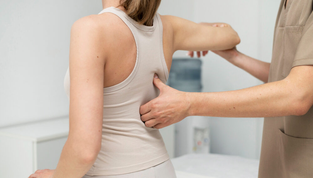 Universidade  oferece atendimento gratuito de fisioterapia para escoliose