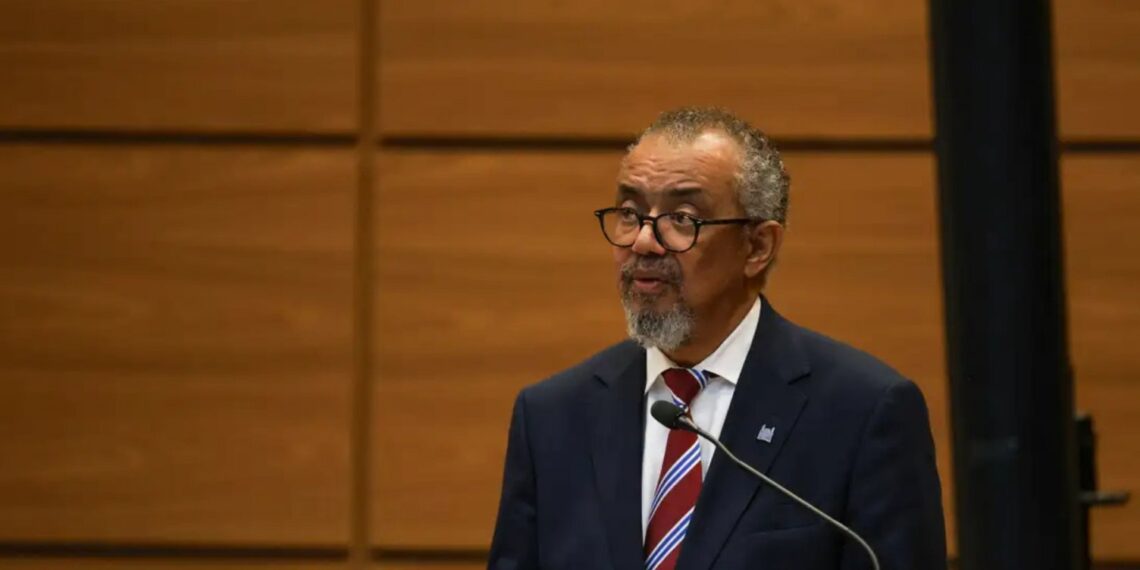 OMS descarta risco de pandemia de ebola e diz que ameaça global permanece baixa