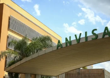 Anvisa quer regulamentar venda de remédios em plataformas digitais