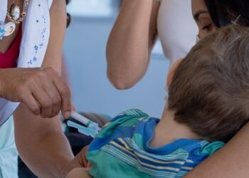 Alerta sobre sarampo nas Américas reforça importância de intensificar vacinação no Brasil