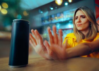 Energéticos em excesso trazem riscos cardíacos aos mais jovens, alerta especialista
