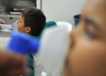 Cresce número de casos de SRAG em crianças e adolescentes no país