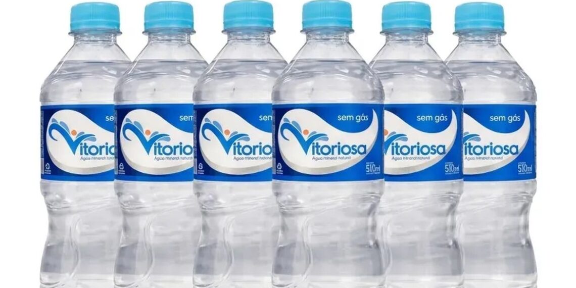 Anvisa interdita água mineral da marca Vitoriosa por conter coliformes