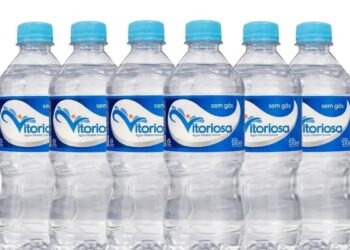 Anvisa interdita água mineral da marca Vitoriosa por conter coliformes